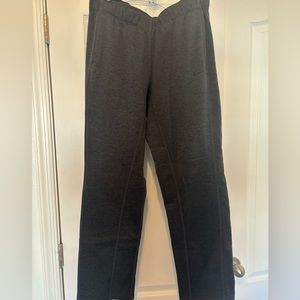 Nike women’s therma-fit pants size M grey